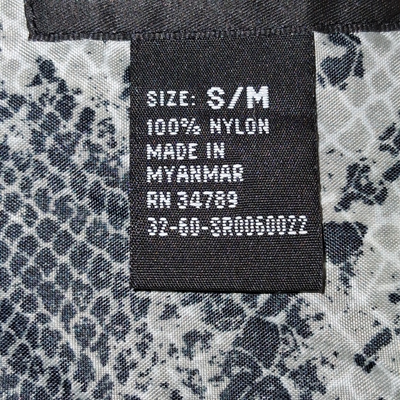 Chic Snake Print Lightweight Rain Jacket - Picture 5 of 5